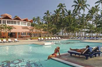 Cacao Beach Resort Pool