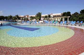 krystal-laguna-villas-pool