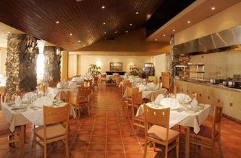 krystal-laguna-villas-restaurant