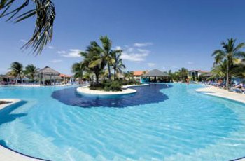 decameron-beach-resort-pool